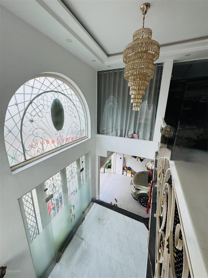 Căn góc nguyễn văn lượng p17 gv 8x11m 5 lẩu thang máy 7pn, 8wc hẻm 1 trục xe tải lớn giá 14.5 tỷ tl