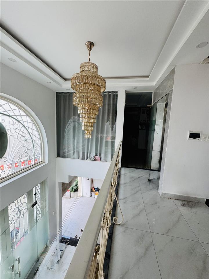 Căn góc nguyễn văn lượng p17 gv 8x11m 5 lẩu thang máy 7pn, 8wc hẻm 1 trục xe tải lớn giá 14.5 tỷ tl