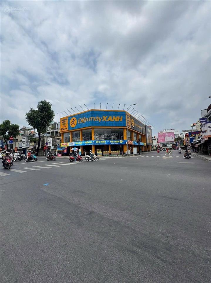 Căn góc mặt tiền quang trung và thống nhất p11 đặt 19x40m đang cho thuê 500tr/tháng giá bán 100 tỷ