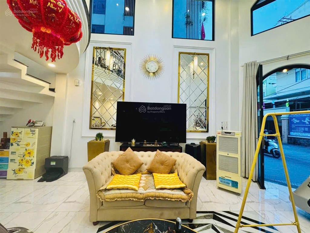 Bán đi nước ngoài nhà đẹp thang máy quang trung p10 dt 5x18m 6 lau hẻm 12m sau căn mặt tiền 20.5 tỷ