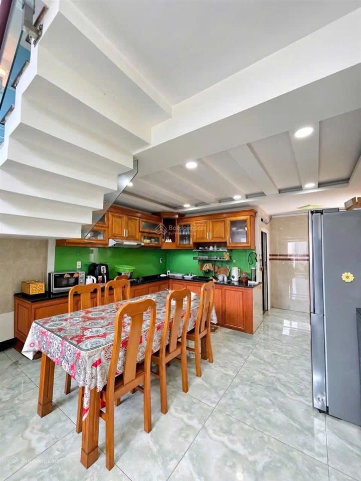 Hạ 2 tỷ bán nhanh căn nhà 4.6x15m 5 tầng nguyễn văn công p3 gv giá chỉ còn 10.2 tỷ  0984 328 ***