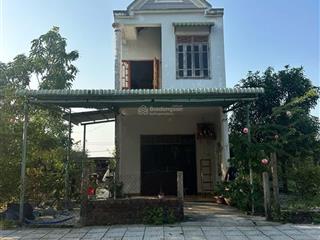 Diện tích 300m(12mx25m),hướng đông nam mát mẽ,được tặng nhà 2 tấm,có thể vào ở ngay