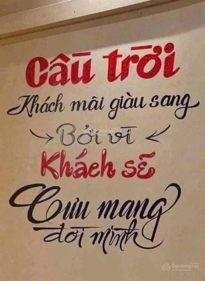 Diện tích 300m(12mx25m),hướng đông nam mát mẽ,được tặng nhà 2 tấm,có thể vào ở ngay