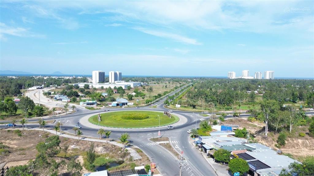 Sụp hầm đường bê tông 6,5m lề 6m mà giá chỉ nhỉnh 1 tỷ