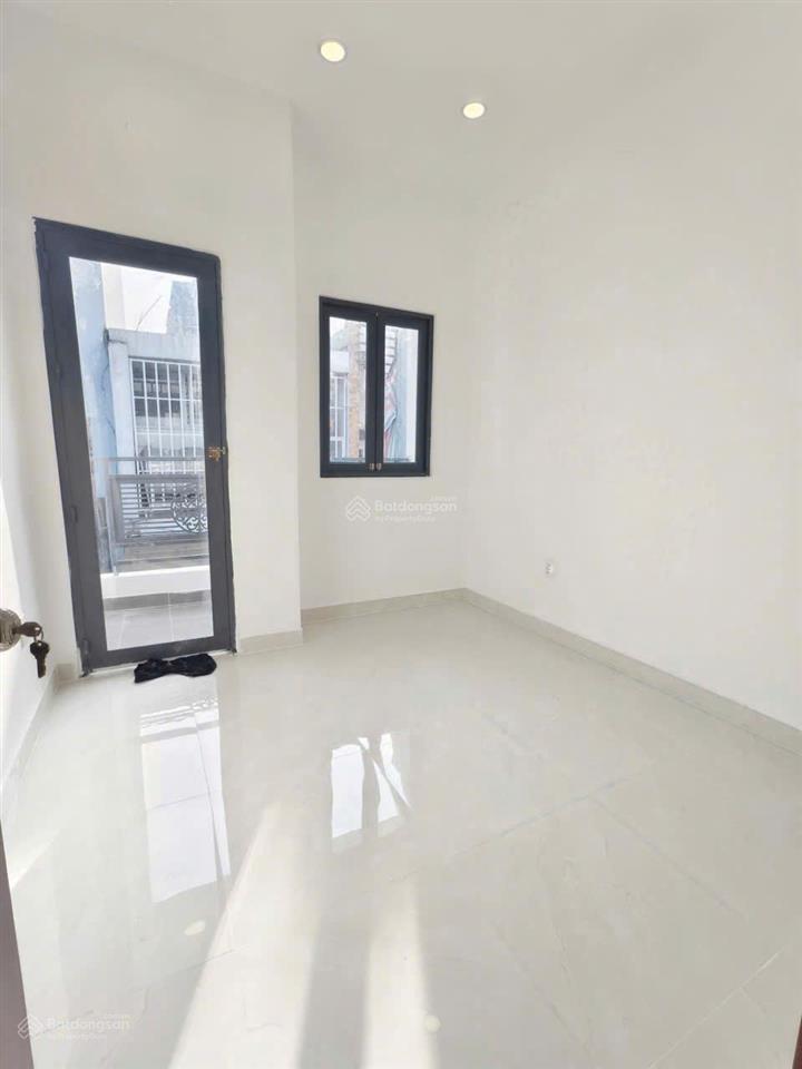 Cô chú cần bán nhà trước tết gần aeon tân phúdt 30m23ty6shrhẻm 4m, hẻm 1 xẹt, còn bớt lộc