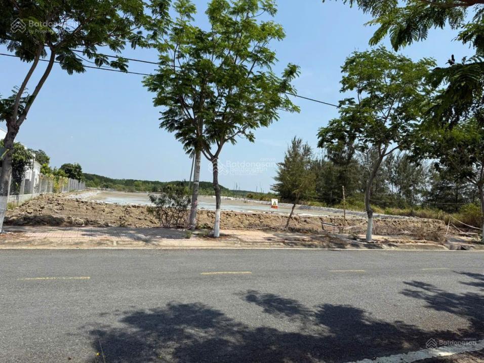 Thanh lý gấp lô đất đường lương văn nho 30m  cần thạnh, 100m2 full thổ cư giá 25triệu/m2