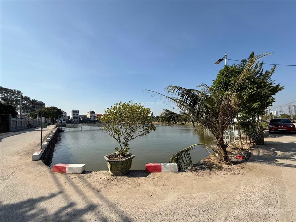Bán 100m2 đất lại ốc view hồ gần trường đại học mở hà nội. gần khu đô thị ecopark