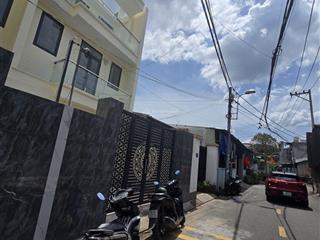 Nhà 3 tầng mới đẹp hẻm đường 120, p. nhựa 6m ô tô 86m27,5 tỷ  đường 120. p tân phú tp. thủ đức