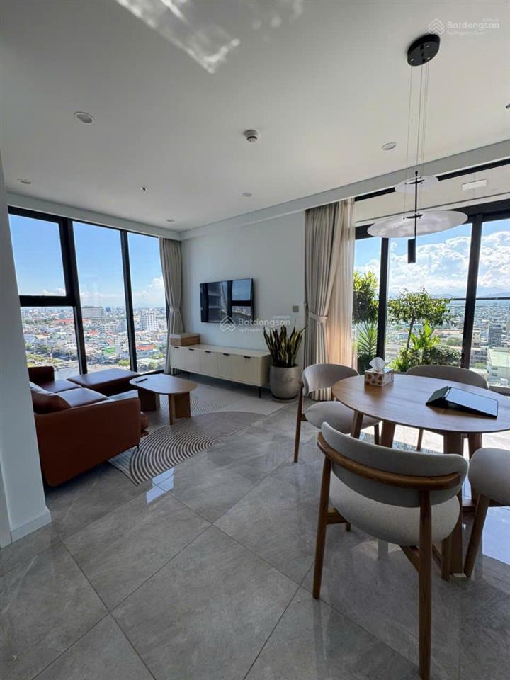 Căn hộ the filmore đà nẵng, dt 72m2 view sông hàn đắt giá, mua vào cho thuê được liền 45tr/ tháng