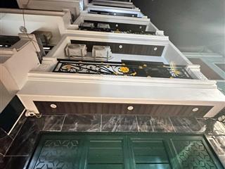 Bán nhà dòng tiền 92m 6 tầng thang máy,doanh thu 100tr/tháng,đông ngạc bắc từ liêm