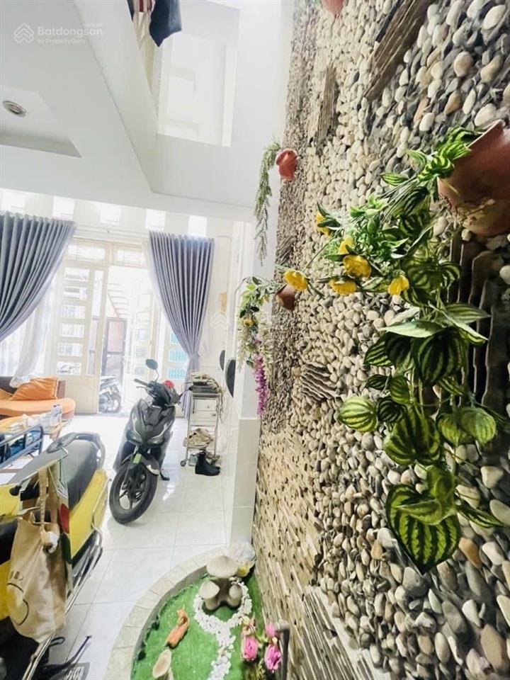 Bán nhà 3 tầng  ngang lớn 5m  ô tô tới nhà  phan huy ích  tân bình  gần ga metro  sân bay tsn