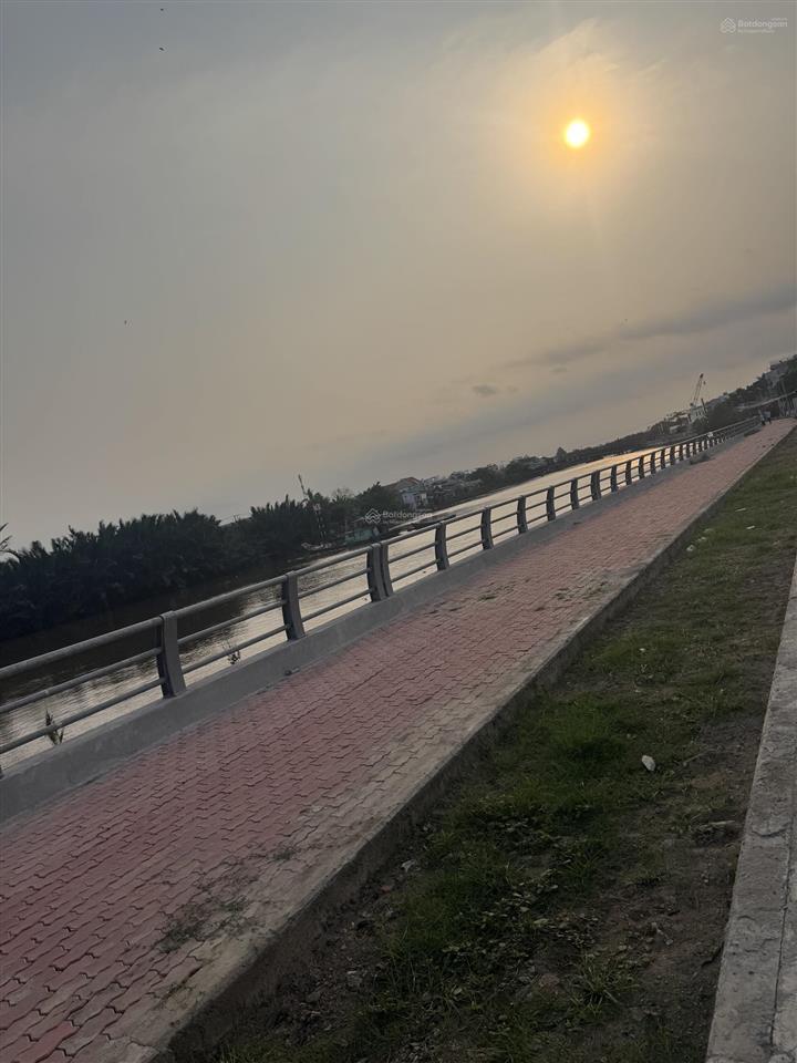 Đất 2 mặt tiền. view sông tại nhà bè đã có bờ kè.  kết nối 2 trục chính lê văn lươngnguyễn bình