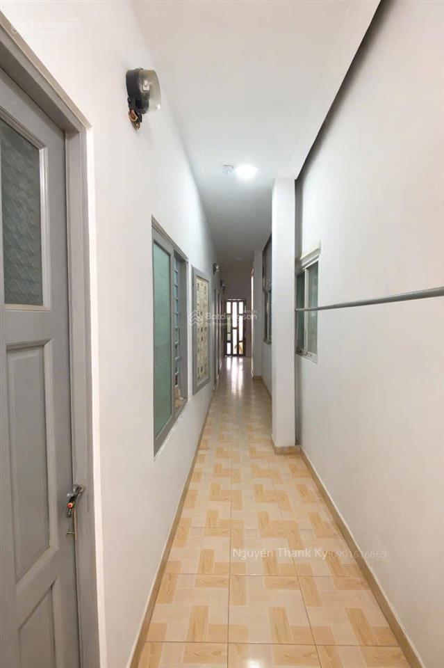 Bán chdv 4 tấm  quận 7  sát bên phú mỹ hưng  xe hơi đậu cửa  khai thác 25tr/tháng