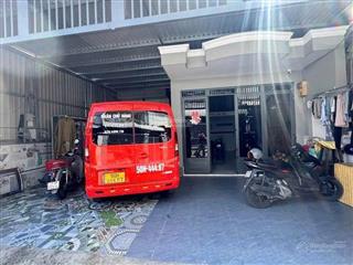 Nhà ngang đẹp 8m oto ngủ trong nhà chủ ở lâu đời chưa qua mua bán