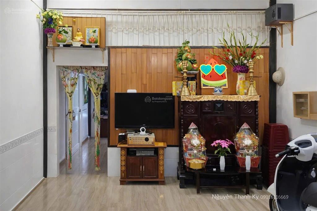 Nhà củ  sát đường 15b  đối diện khu dân cư đức khải, quận 7  4.2 tỷ  49.8m2