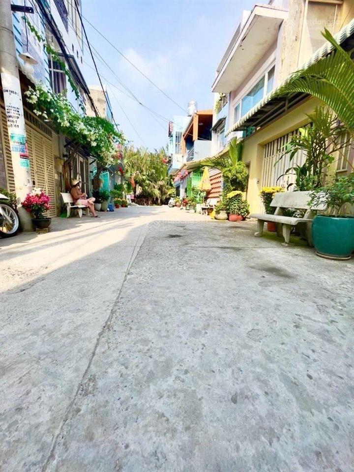 Nhà 2 tầng hiếm hẻm xe hơi thông giá tốt nhà bè  4.49 tỷ