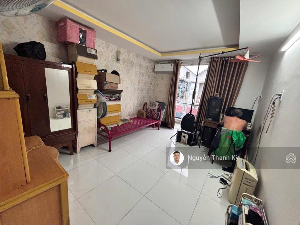 Nhà 3 tầng đường 6m lê văn lương, nhà bè 105m2  3 tầng gồm 8pn  sát 3 trường đh