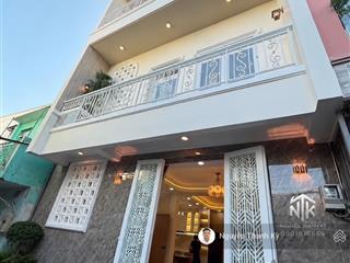 Bán nhà 3 tầng 4 phòng ngủ huỳnh tấn phát q7  diện tích sử dụng 109m