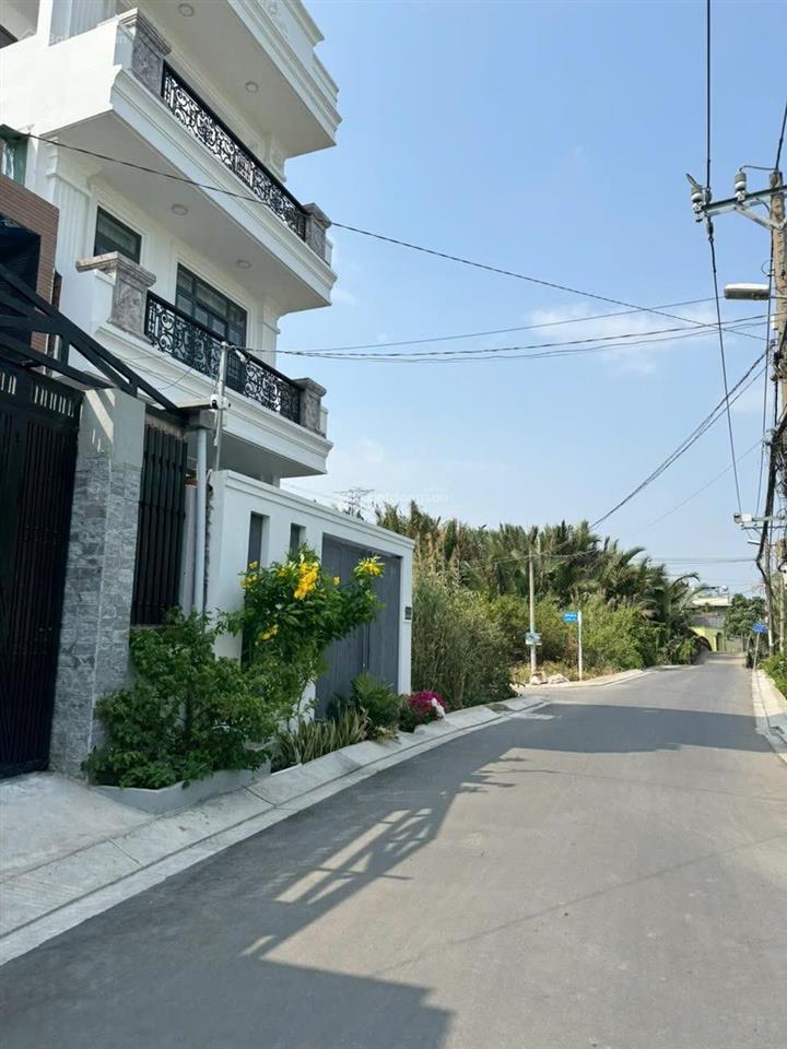 Bán đất cao không ngập mặt tiền đường view sông bờ kè đã làm,thổ cư xây dựng tự do.gần 3 trường đh