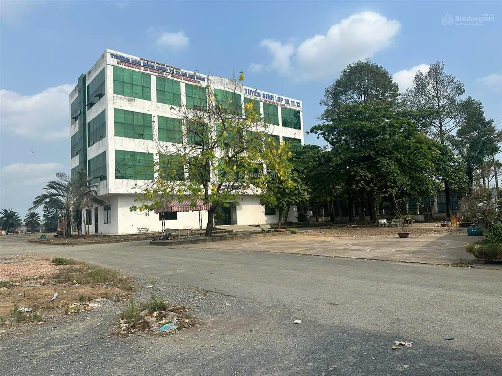 Cho thuê tòa nhà văn phòng 1300m² sàn ql1a, bình tân, giá 50k/m2