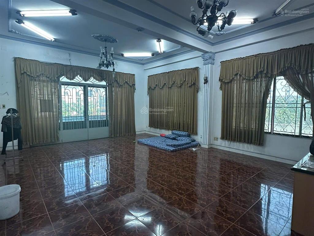 Cho thuê nhà 3 tầng mặt tiền tạ quang bửu, quận 8 giá 45tr/tháng