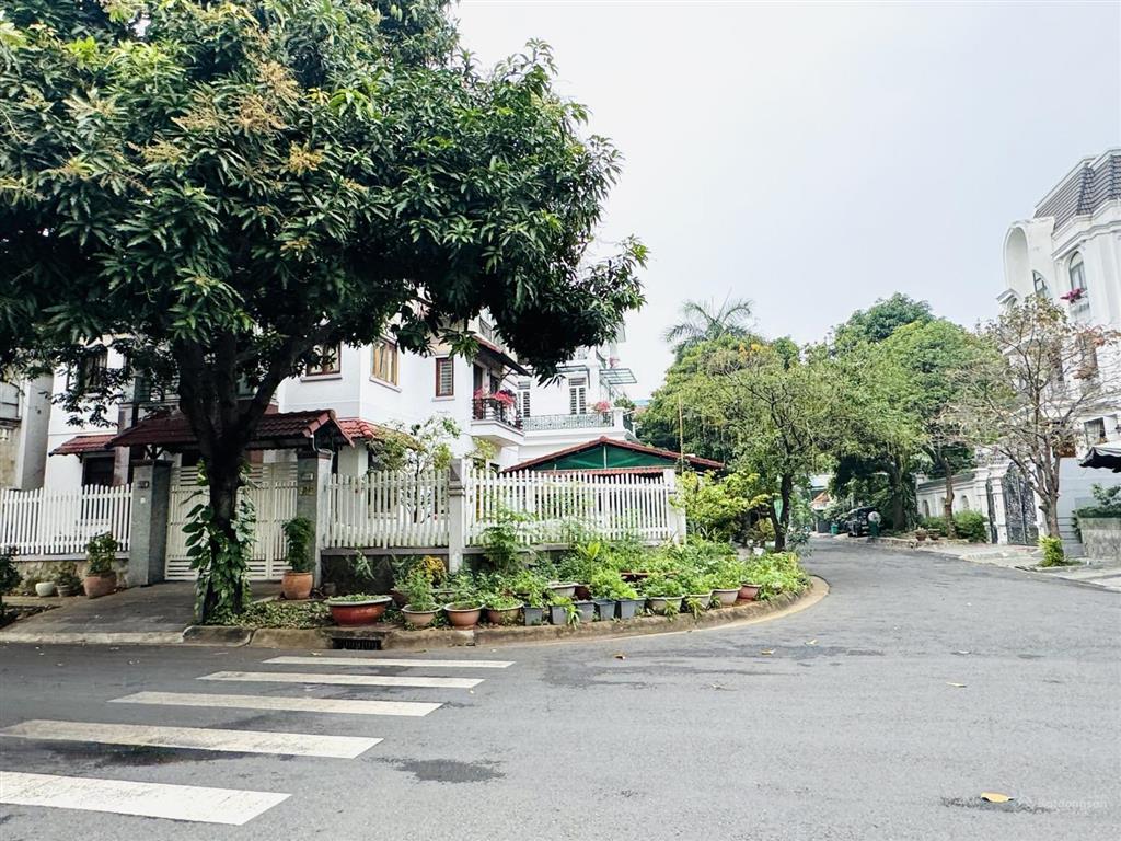 Biệt thự trần não góc 2 mặt tiền 245m2 giá 62tỷ về 55tỷ bán gấp trước tết khu bảo vệ p. an khánh q2