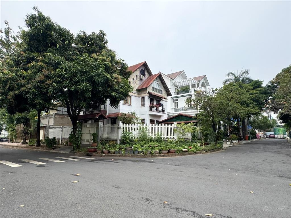 Biệt thự trần não góc 2 mặt tiền 245m2 giá 62tỷ về 55tỷ bán gấp trước tết khu bảo vệ p. an khánh q2