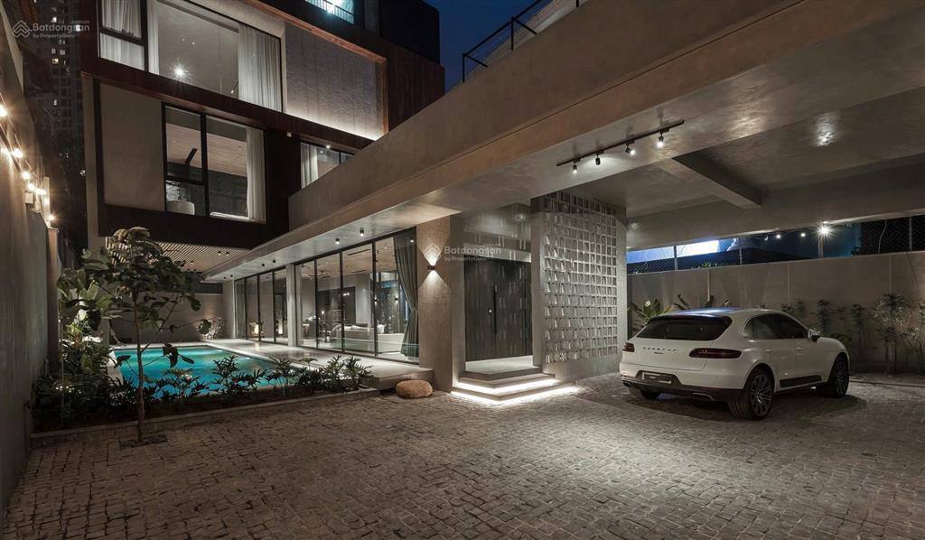 Chủ định cư giảm 50tỷ bán siêu biêt thự 560m2 chỉ 135tỷ hồ bơi thang máy full nội thất thảo điền q2