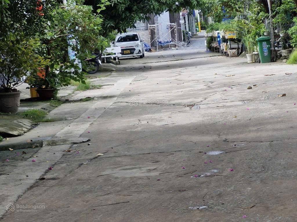 Q.9 bá.n g.ấp nhà 2 tầng căn góc 81m2  khu phân lô 175 .tnp b