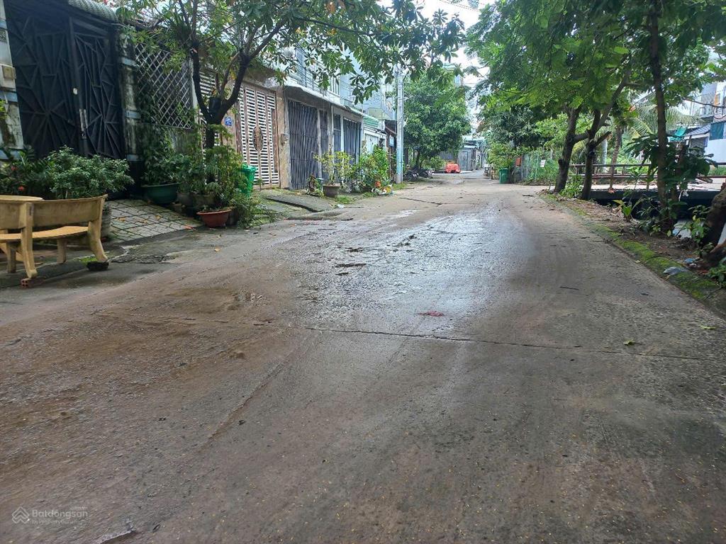 Q.9 bá.n g.ấp nhà 2 tầng căn góc 81m2  khu phân lô 175 .tnp b