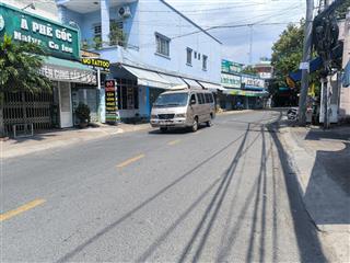 Bán gấp nhà mtkd  ngay tòa nhà mobifone