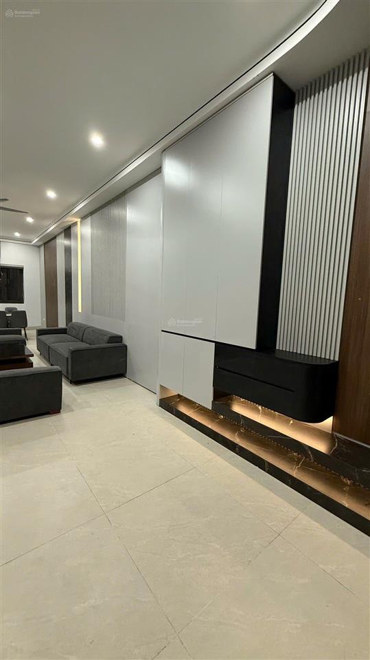 Bán gấp căn sh3 đường 26m centa city full nội thất cho thuê 30tr/tháng giá hơn 9 tỷ ngang căn thô