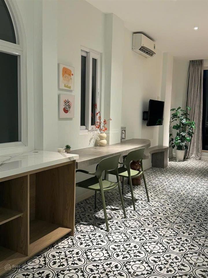 117m2ngang 5mhẻm xe hơi kế mặt tiền nguyễn hữu cảnhthang máyđang thuê 50tr/th4tầngchỉ 155tr/m