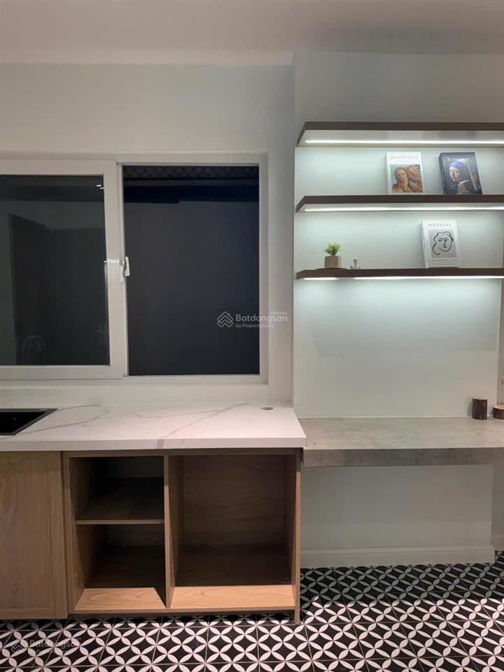 117m2ngang 5mhẻm xe hơi kế mặt tiền nguyễn hữu cảnhthang máyđang thuê 50tr/th4tầngchỉ 155tr/m