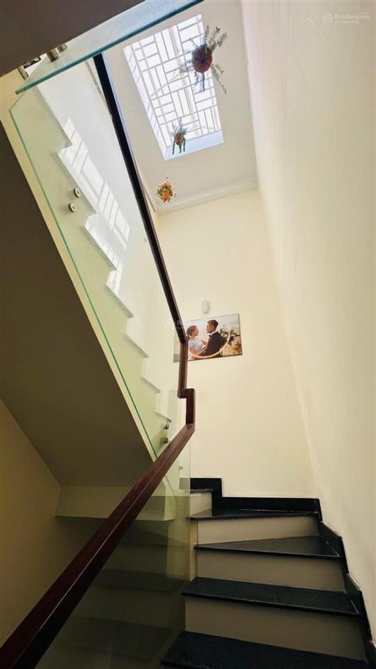 Hẻm xe hơi tránh nhaungang 4,3msát mặt tiền54m2sổ vuôngkhông lộ giới3 tầng4pn5wcchỉ 10,39t