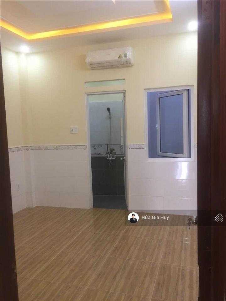 Mặt tiền dương quảng hàm 56m2 4tầng6pn5wc vỉa hè 5mđang cho thuê tầng trệt 10tr/thchỉ 13,95t