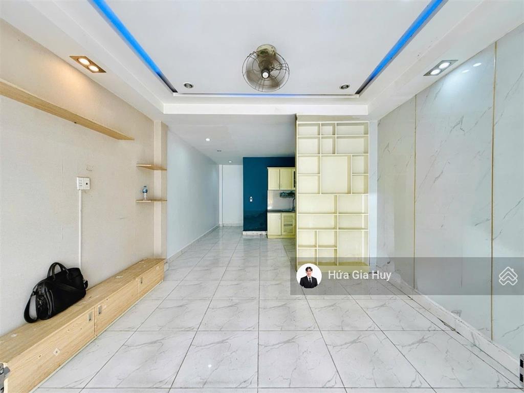 Hẻm xe hơi tránh nhau  4m x 11m  3 tầng nở hậukinh doanh vipdân trí caovị trí đẹpchỉ 5,25 tỷ