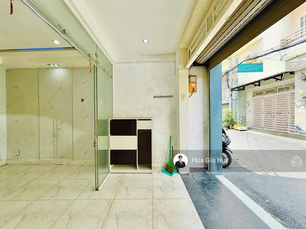 Hẻm xe hơi tránh nhau  4m x 11m  3 tầng nở hậukinh doanh vipdân trí caovị trí đẹpchỉ 5,25 tỷ
