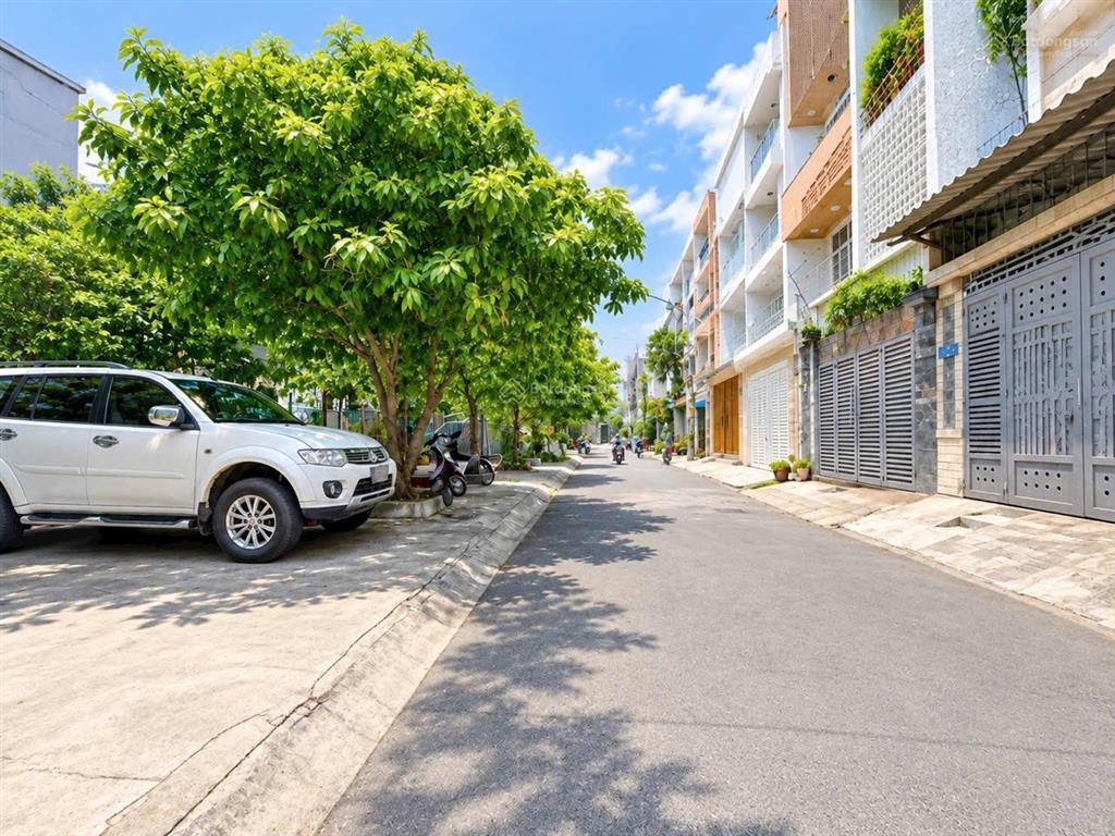 Đang cho thuê 420tr/nămhẻm xe hơi rộng 5m 4 tầng7pnngay bv gia địnhkế q.1,q.3,qpnchỉ có 7,89t