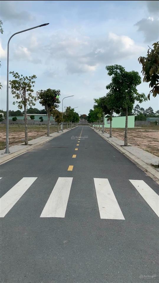Bán đất mặt tiền 40m ngay khu dân cư sân bay long thành 1tỷ5 lô 100m2sổ sẵn, bank hỗ trợ 70%