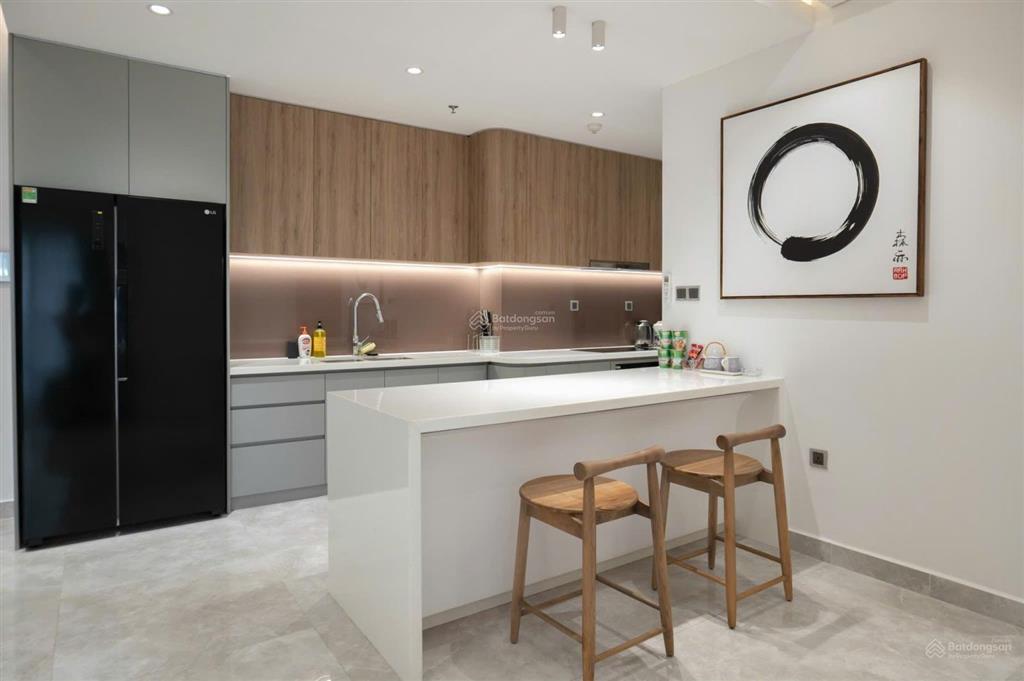 Cho thuê căn hộ midtown phú mỹ hưng nội thất cao cấp 2pn, 26tr/tháng, view villa, lầu cao cực mát