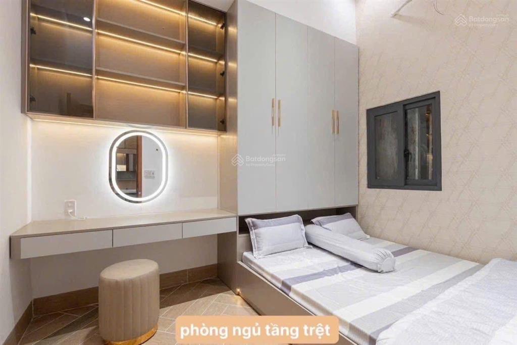 Bán nhà quận 7 nguyễn thị thập cạnh lotte nhà 3 tầng 3 phòng ngang 4m dài 10m dtsd 127m2 chỉ 6 tỷ 5