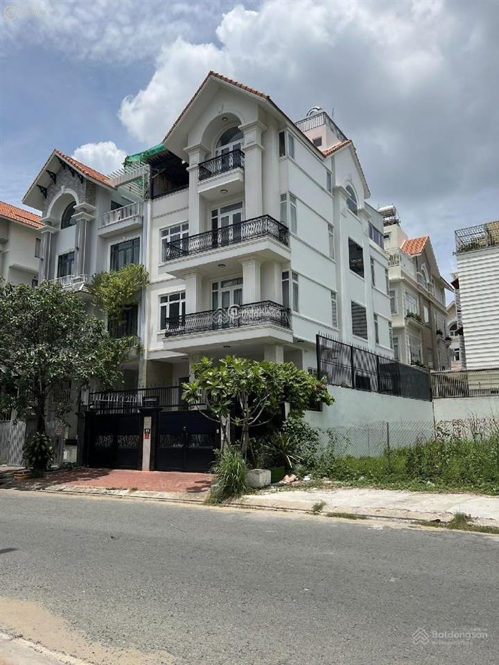 Bán nhà quận 7 ngang 6m dài 30m dt công nhận 160m2 xd hầm 5 tầng ô tô đỗ cửa chỉ 15 tỷ nhỉnh