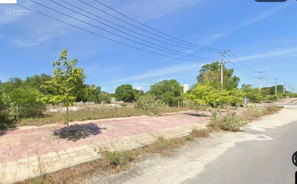 Bán 9268,8m2 đất ở đô thị mặt tiền đường nguyễn tất thành cạnh biển huyện cam lam khánh hòa