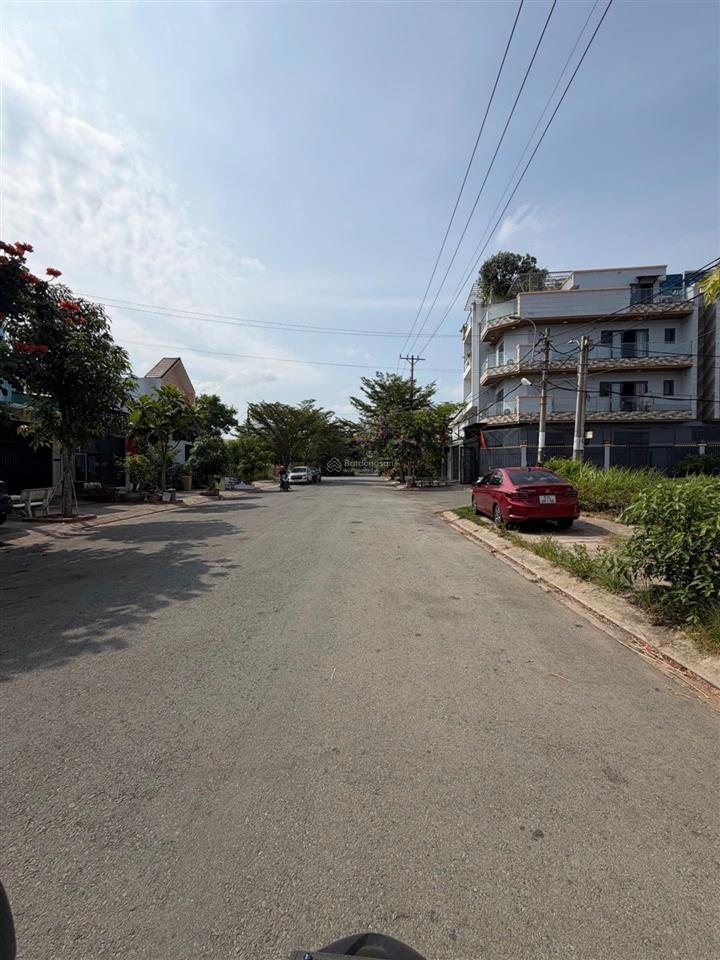 Lô đất khu dân cư và nhà ở bộ công an  long thới nhà bè, chủ gấp bán giảm chào 4.9 tỷ