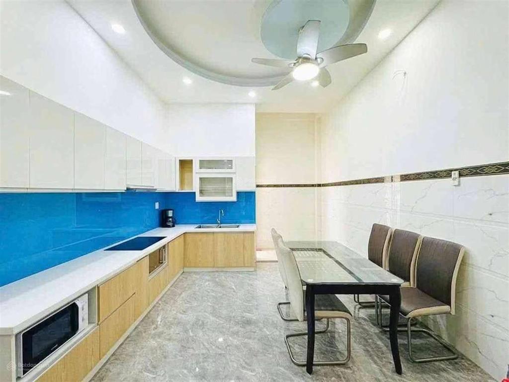 Mặt tiền đường 49 quận 7  sát lotte mart  4x20 4 tầng sát nguyễn thị thập