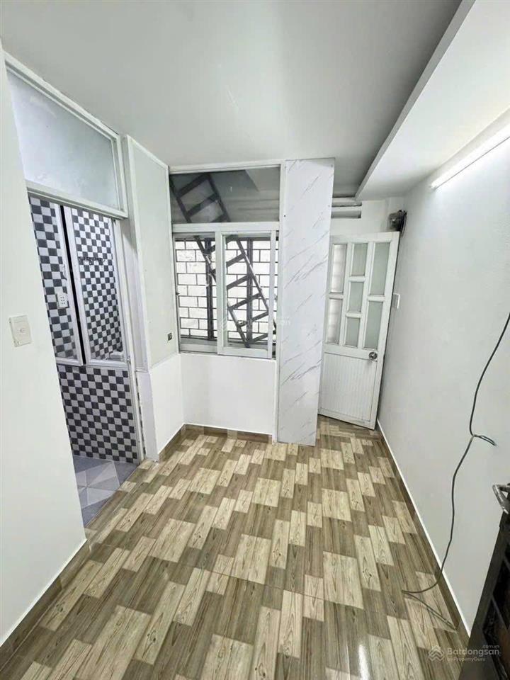 Nhà mt hòa hưng q.10 3 tầng hđt 15,5tr/th giá 6,3 tỷ còn bớt