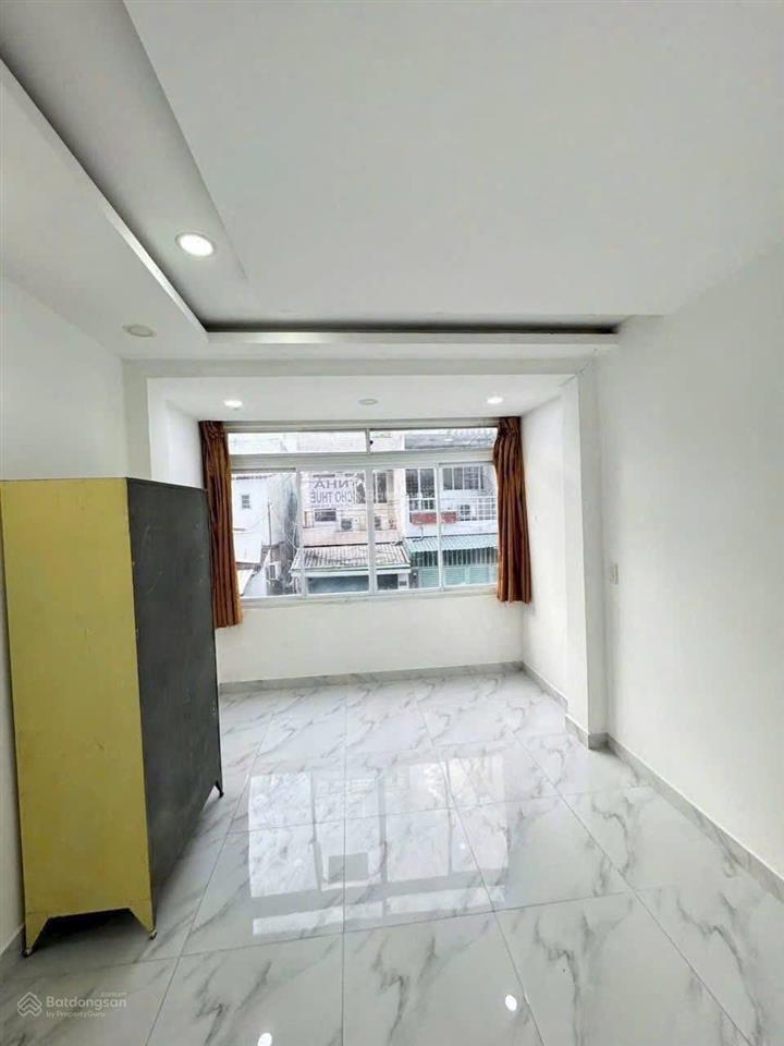 Nhà mt hòa hưng q.10 3 tầng hđt 15,5tr/th giá 6,3 tỷ còn bớt