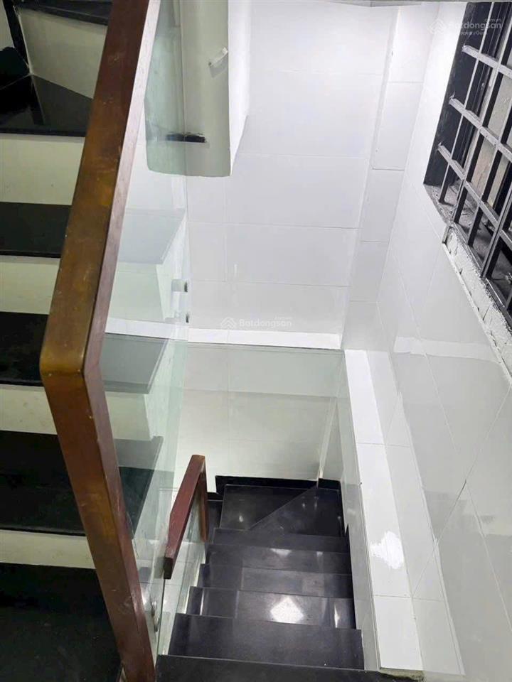 Nhà mt hòa hưng q.10 3 tầng hđt 15,5tr/th giá 6,3 tỷ còn bớt