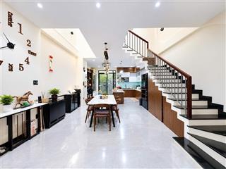 Bán nhà q7 3 tầng 4pn 5wc có sẵn ô chờ thang máy 5x16m chỉ 8,8 tỷ!
